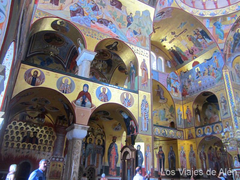 Interior De La Catedral De Podgorica