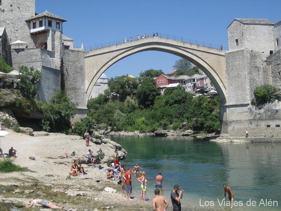 bañandose en Mostar